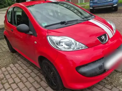 Gebraucht Peugeot 107 69 PS (50 kW) 2007 Rot Kleinwagen