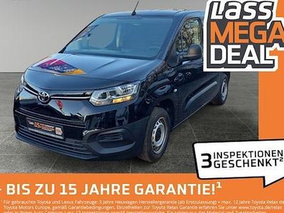 Schwarz Gebraucht 2022 Toyota Proace City City Van / Kleinbus | 14.480 € (Fairer Preis)