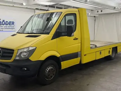 Używany Mercedes Sprinter 190 KM (139 kW) 2017 Żółty
