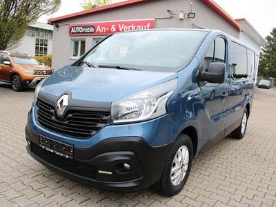 Usado Renault Trafic 121 HP (88 kW) 2019 Azul Monovolume