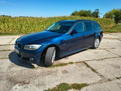Gebraucht BMW 318 143 PS (105 kW) 2011 Blau Kombi