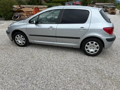 Gebraucht Peugeot 307 Filou 109 PS (80 kW) 2001 Silber Kleinwagen