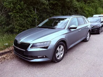 Gebraucht Skoda Superb Ambition 150 PS (110 kW) 2017 Grau Kombi