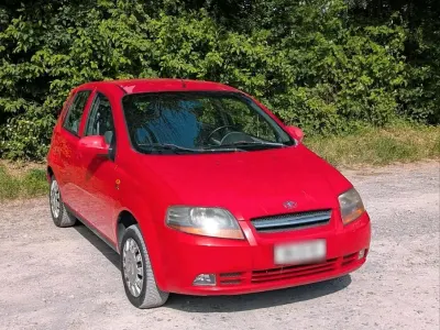 Gebraucht Chevrolet Kalos 94 PS (69 kW) 2005 Rot Kleinwagen