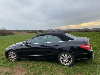 Gebraucht Mercedes E250 Avantgarde 204 PS (150 kW) 2010 Schwarz Cabrio