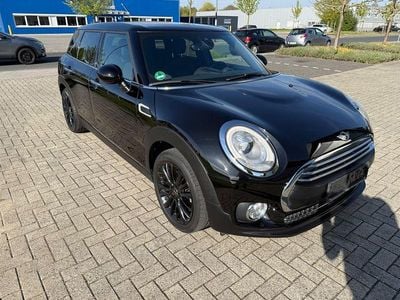 Usado Mini One Clubman Pepper 102 HP (75 kW) 2017 Preto Carrinha