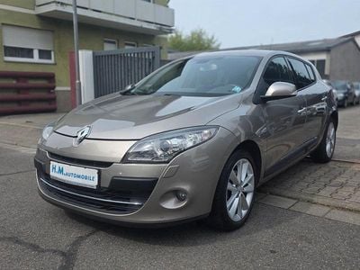 Gebraucht Renault Mégane III Luxe 131 PS (96 kW) 2011 Beige Limousine