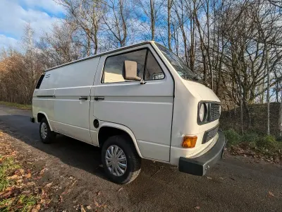 Używany VW Transporter 57 KM (41 kW) 1990 Biały Van