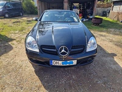 Second-hand Mercedes SLK200 163 CP (119 kW) 2007 Negru Cabrio