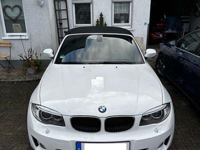 Weiß Gebraucht 2011 BMW 118 Cabriolet M Sport Cabrio | 8.900 € (Fairer Preis)