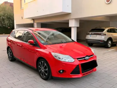 Gebraucht Ford Focus 116 PS (85 kW) 2012 Rot Kombi