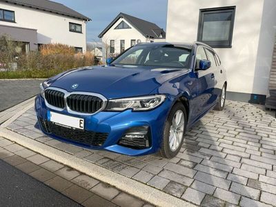 BMW 330e