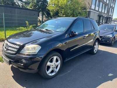 Gebraucht Mercedes ML320 224 PS (164 kW) 2008 Schwarz SUV