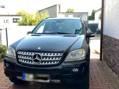 Gebraucht Mercedes ML280 190 PS (139 kW) 2007 Schwarz SUV