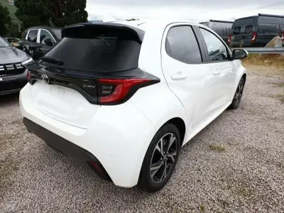 Nouă Toyota Yaris Hybrid 116 CP (85 kW) 2026 Alb Hatchback