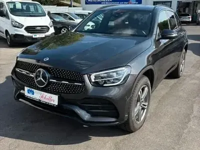 Używany Mercedes GLC300 AMG 194 KM (142 kW) 2022 Szary SUV