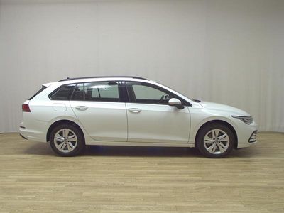 Usata VW Golf VIII Life 150 CV (110 kW) 2022 Bianco Station wagon