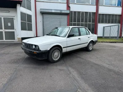 Gebraucht BMW 316 99 PS (72 kW) 1988 Limousine