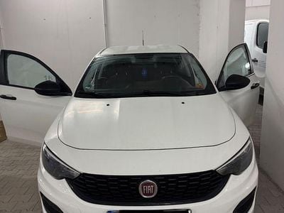 Weiß Gebraucht 2019 Fiat Tipo Pop Limousine | 10.500 € (Guter Preis)