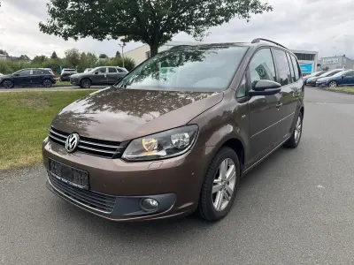 Gebraucht VW Touran Match 105 PS (77 kW) 2012 Braun Van / Kleinbus