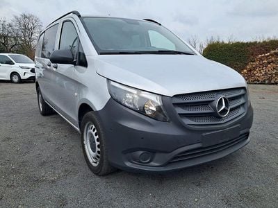 Silber Gebraucht 2021 Mercedes Vito Van | 24.999 € (Guter Preis)
