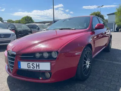 Second-hand Alfa Romeo 159 Turismo 170 CP (125 kW) 2012 Roșu Break