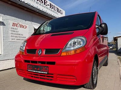 Gebraucht Renault Trafic 101 PS (74 kW) 2005 Rot Van / Kleinbus