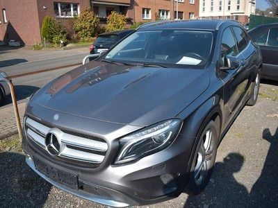 Gebraucht Mercedes GLA200 156 PS (114 kW) 2015 Grau SUV