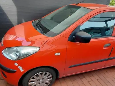 Gebraucht Hyundai i10 Classic 67 PS (49 kW) 2009 Rot Kleinwagen
