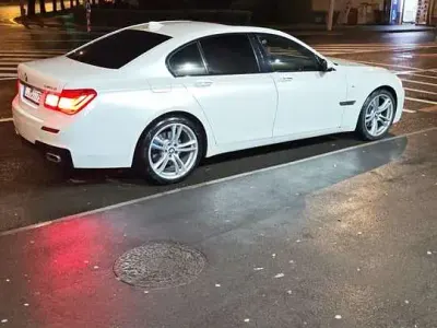 Gebraucht BMW 740 Exclusive 313 PS (230 kW) 2014 Weiß Limousine
