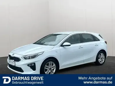 Gebraucht Kia Ceed Turbo 140 PS (102 kW) 2021 Weiß Kleinwagen