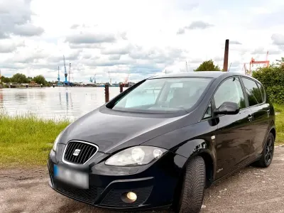 Używany Seat Altea 105 KM (77 kW) 2012 Czarny Hatchback