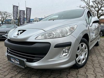 Grau Gebraucht 2011 Peugeot 308 Tendance Limousine | 5.900 € (Teuer)