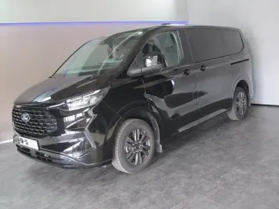 Gebraucht Ford Tourneo Titanium 136 PS (100 kW) 2025 Agate black Van / Kleinbus