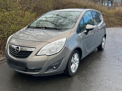 Gebraucht Opel Meriva 74 PS (54 kW) 2011 Braun Van / Kleinbus