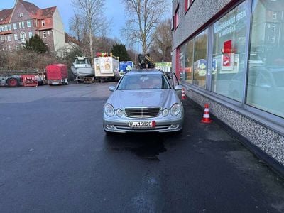 Mercedes E320