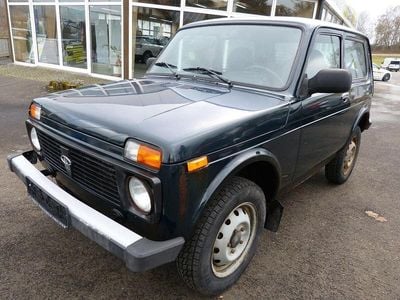 Grün Gebraucht 2014 Lada niva SUV | 3.999 €