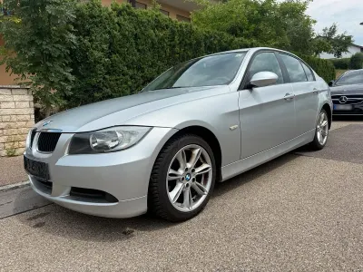 Gebraucht BMW 318 129 PS (94 kW) 2006 Silber Limousine