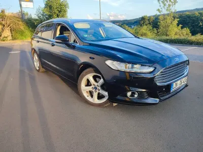 Gebraucht Ford Mondeo Titanium 179 PS (131 kW) 2016 Schwarz Limousine