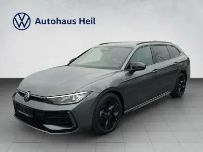 Gebraucht VW Passat R-line 193 PS (141 kW) 2022 Andere farbe Kombi