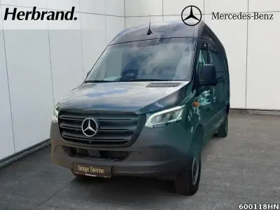 Gebraucht Mercedes Sprinter 190 PS (139 kW) 2025 Grau Van