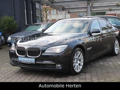 Grau Gebraucht 2009 BMW 740 Comfort Edition Limousine | 17.890 € (Etwas zu teuer)