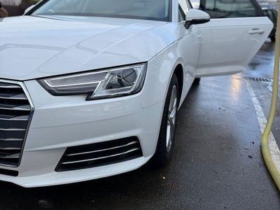 Gebraucht Audi A4 Ambiente 150 PS (110 kW) 2016 Weiß Kombi
