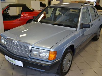 Gebraucht Mercedes 190 109 PS (80 kW) 1993 Blau Limousine