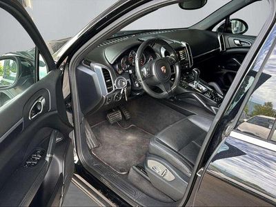 Gebraucht Porsche Cayenne 245 PS (180 kW) 2012 Jetgrünmetallic SUV
