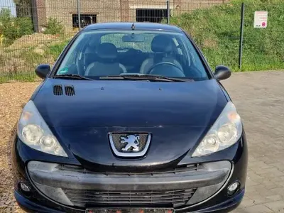 Gebraucht Peugeot 206 73 PS (53 kW) 2009 Schwarz Limousine