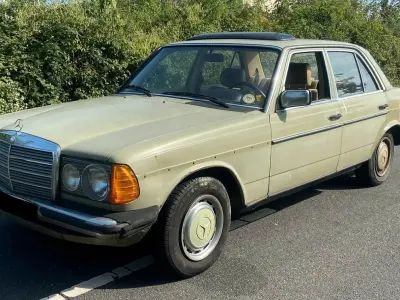 Gebraucht Mercedes 240 72 PS (52 kW) 1983 Grün Limousine