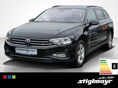 Deep black perleffekt Gebraucht 2023 VW Passat Business Kombi | 30.440 € (Fairer Preis)