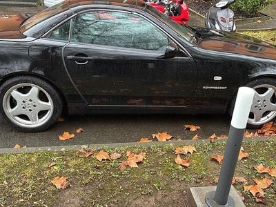 Second-hand Mercedes SLK230 193 CP (141 kW) 1997 Negru Cabrio