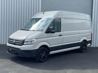 Gebraucht VW Crafter 177 PS (130 kW) 2024 Ascot grau Van